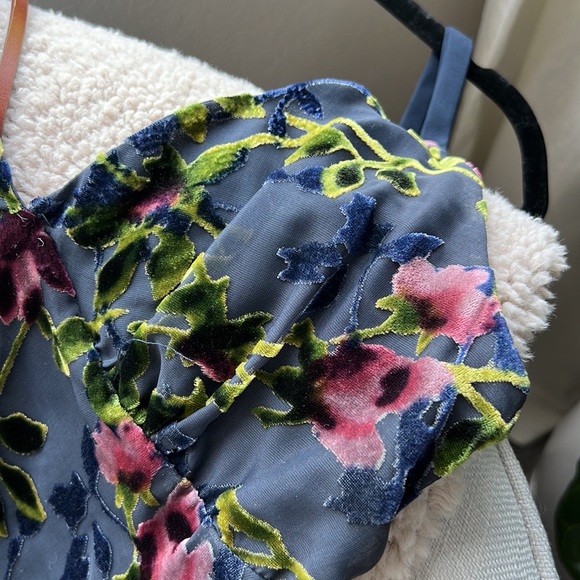 WAYF Velvet Sedona Bias Midi Dress - Picture 5 of 8